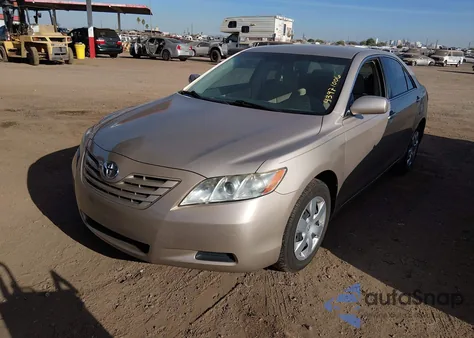 2007 Toyota Camry Le z USA, uszkodzony, nr VIN 4T1BE46K97U068192
